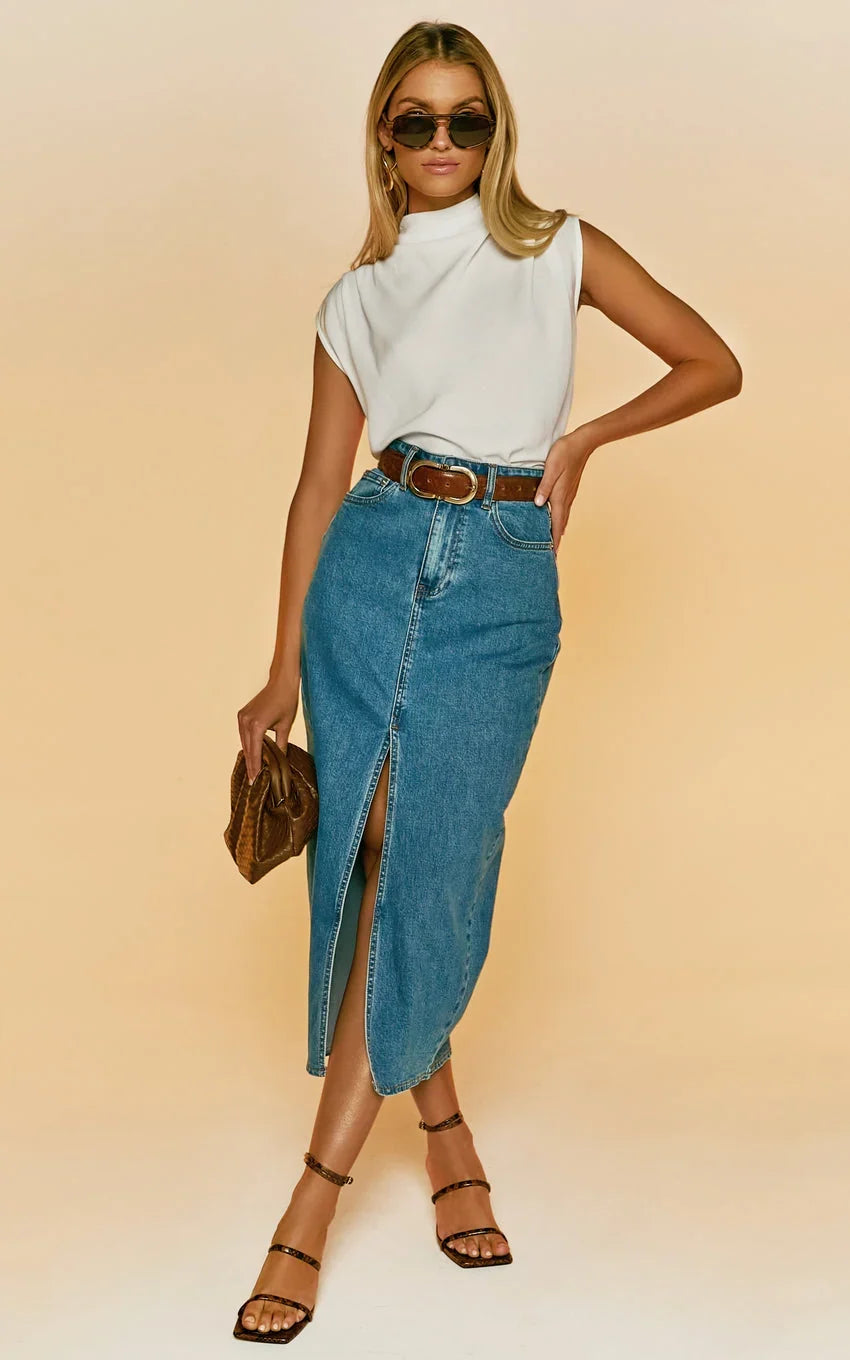 Anaya Midi Skirt - Denim Skirt in Mid Blue Wash